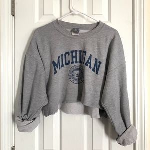 Michigan Tops - ❤️ Vintage Michigan Oversized Sweatshirt - (EUC) Michigan Tops - ❤️ Vintage Michigan Oversized Sweatshirt - (EUC)